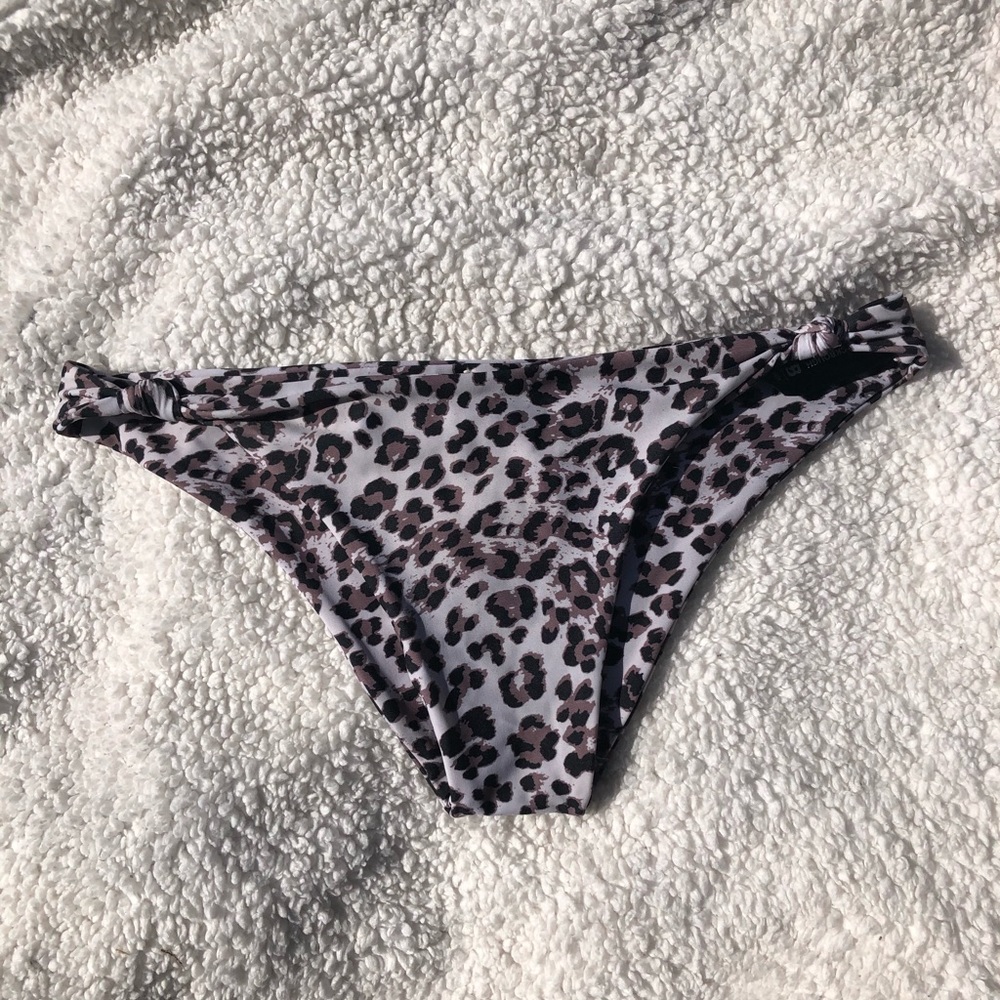 Blackbough knotted bottoms